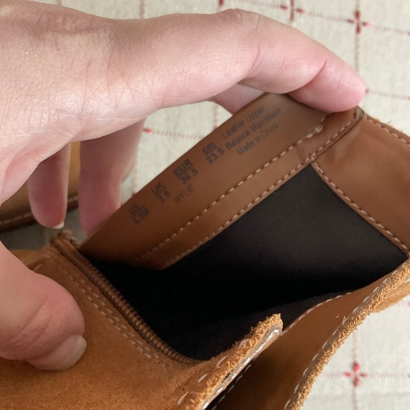 Naturalizer “Wylie” Tawny Brown Suede Wedge Platform Ankle Boots Size 6.5 - Picture 8 of 10